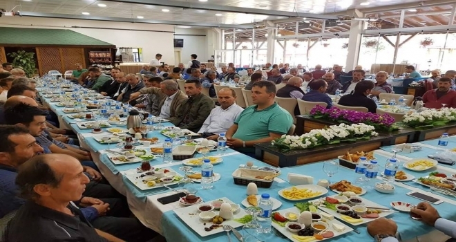 BAŞKAN ÖZCAN FEN İŞLERİ MÜDÜRLÜĞÜ PERSONELİ İLE BİR ARAYA GELDİ