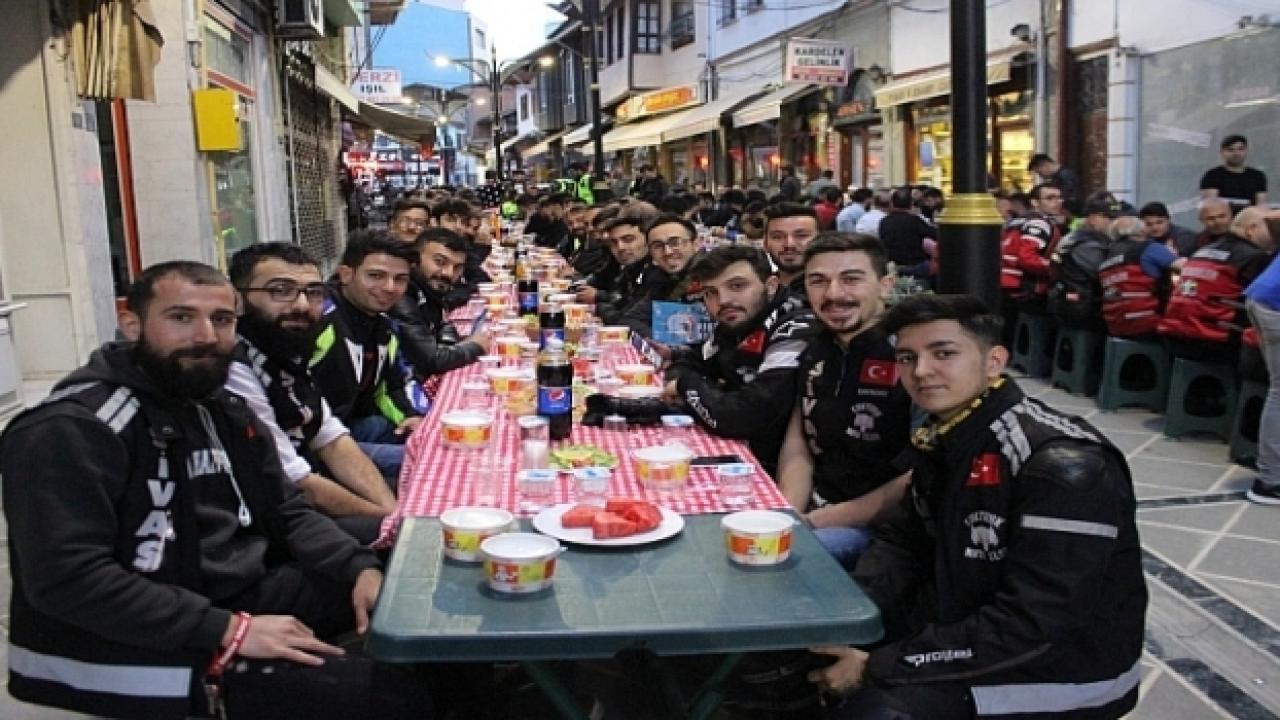 MOTOR TUTKUNLARI TOKAT`TA İFTARDA BULUŞTU
